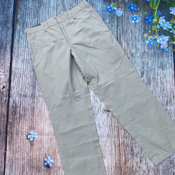 Summer Khaki by Dockers Collection - Picture 1 of 4